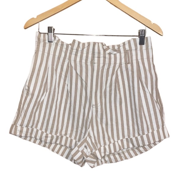 •BLU PEPPER•FORGET THE TIME TAN STRIPED PAPERBAG WAIST SHORTS SIZE MEDIUM EUC - Picture 5 of 8